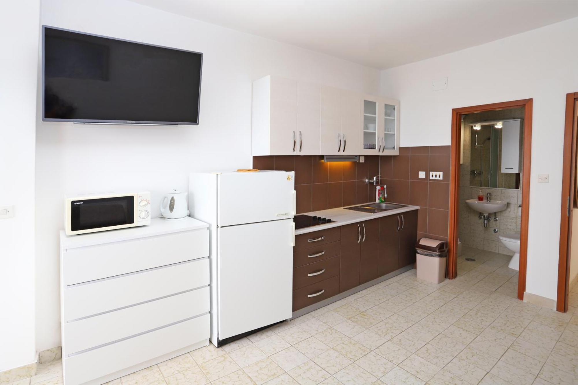 Apartments Edita & Robert Локва-Рогозница Экстерьер фото